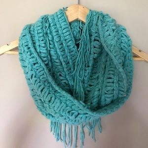 🆕 2 FOR $5 SCARVES!